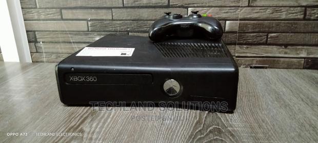 Chipped Xbox 360 - thumbnail 4