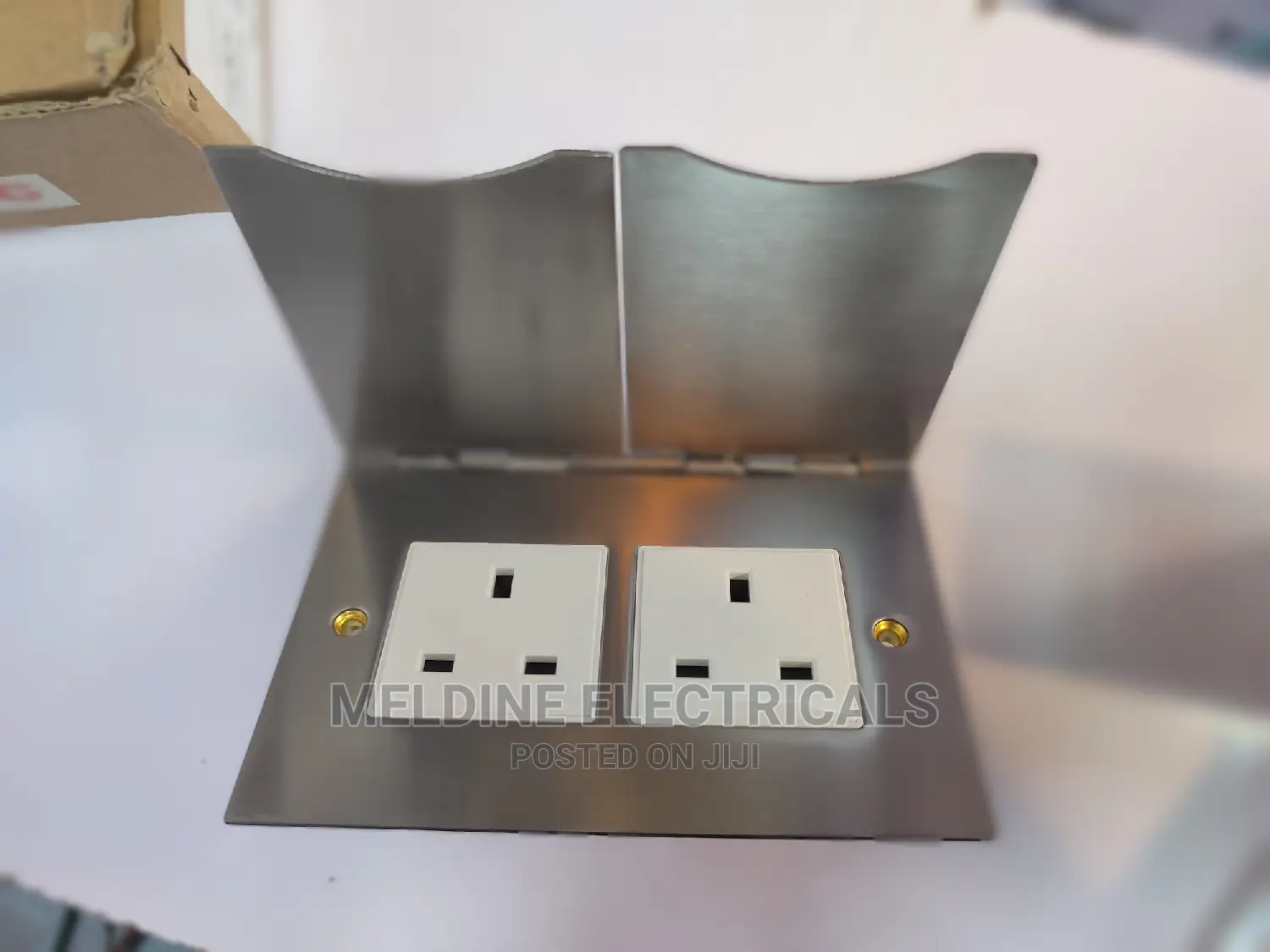 13A Floorsl Socket Double