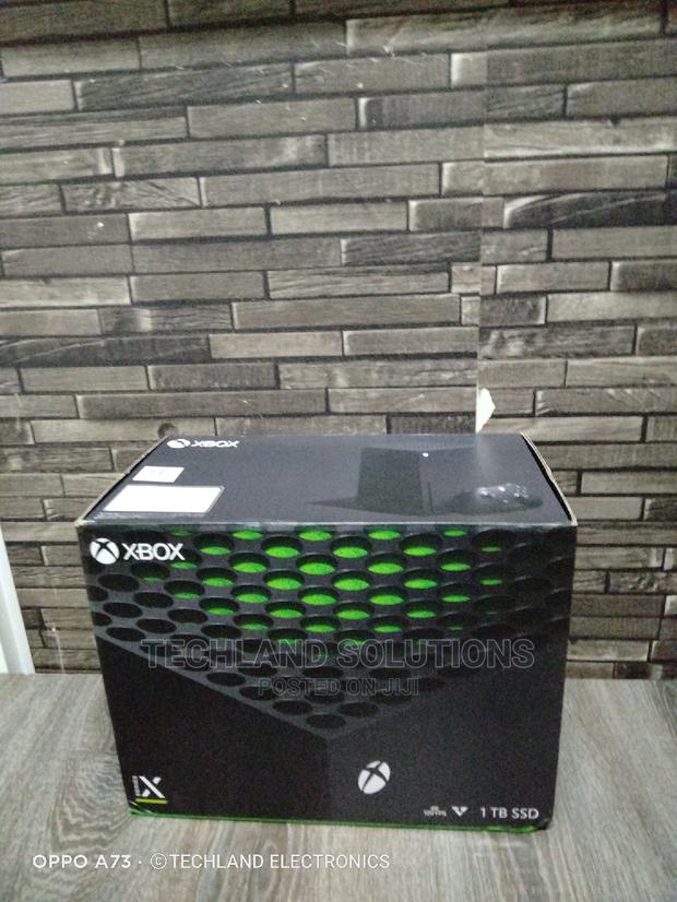 Xbox Series X - main view