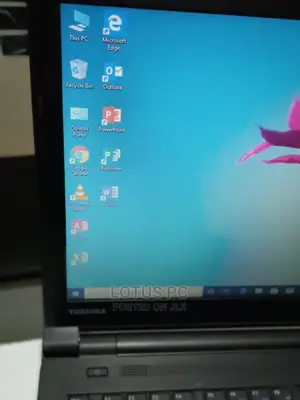 Laptop Toshiba Satellite Pro B40 4GB Intel Celeron HDD 500GB