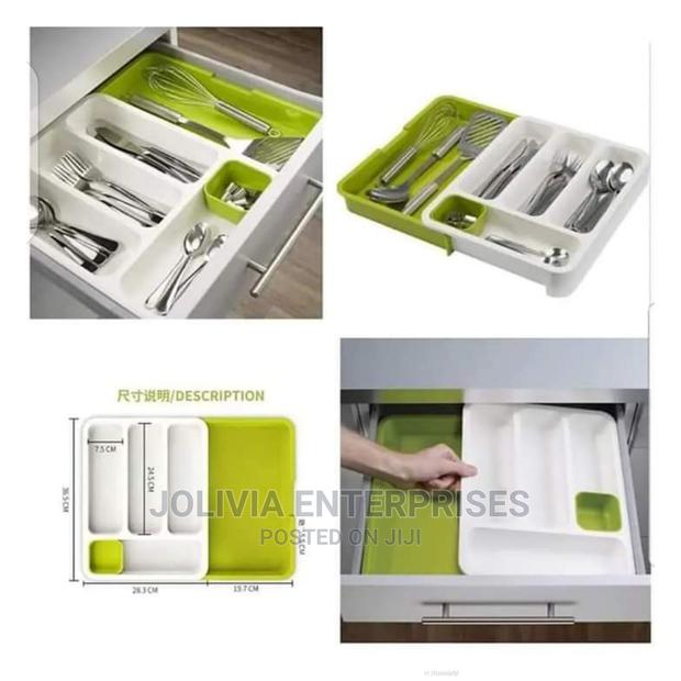 Expandable Cutlery Organizer