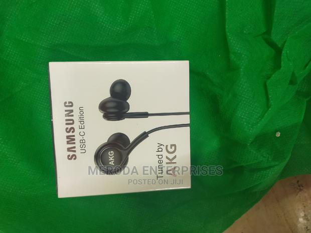 Samsung Earphones Tuned by Akg - main view
