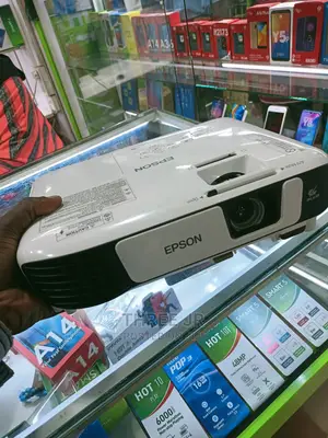 Reliable Epson Ex- UK E10 XGA Projector