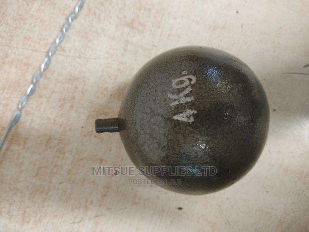 Hammer Throwing Unturned With Steel Cable and Handle (4kg) - thumbnail 2