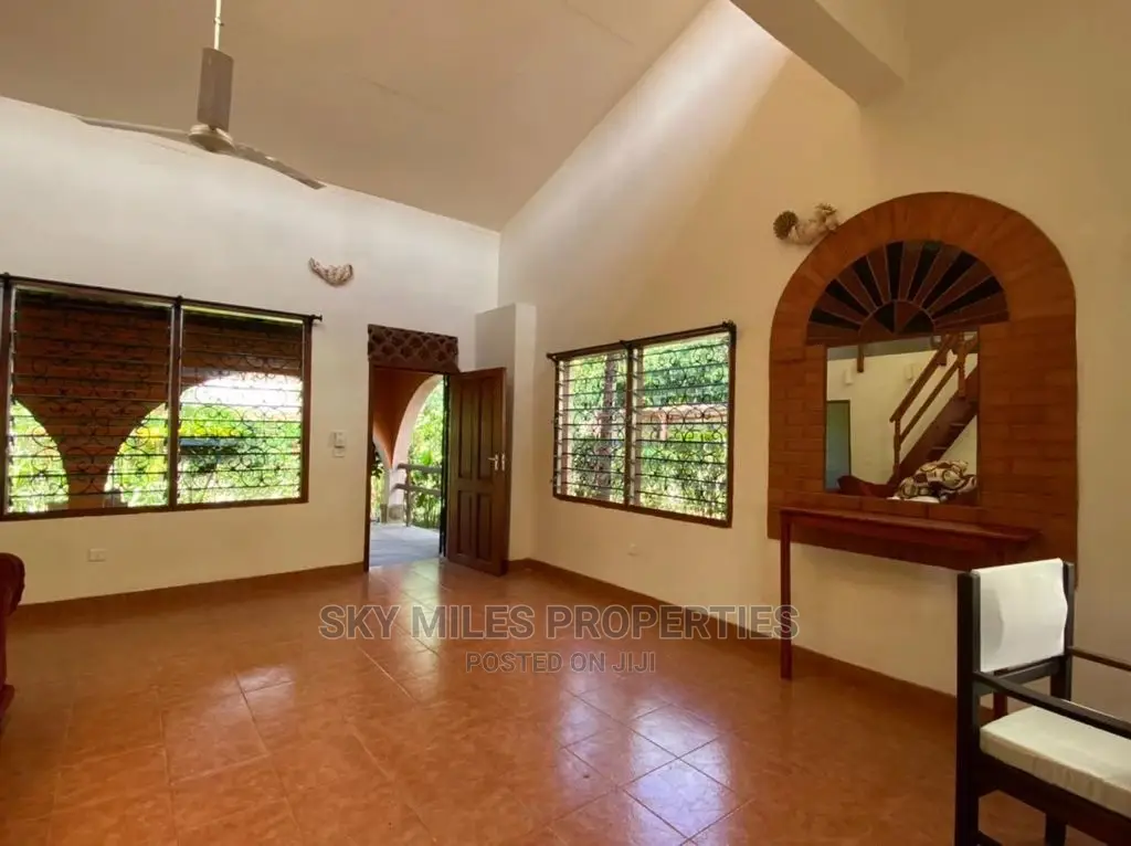 6bdrm Villa in Posta, Mtwapa for sale