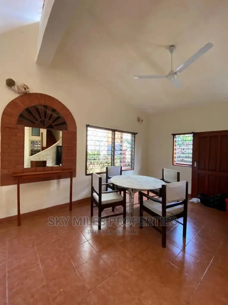 6bdrm Villa in Posta, Mtwapa for sale