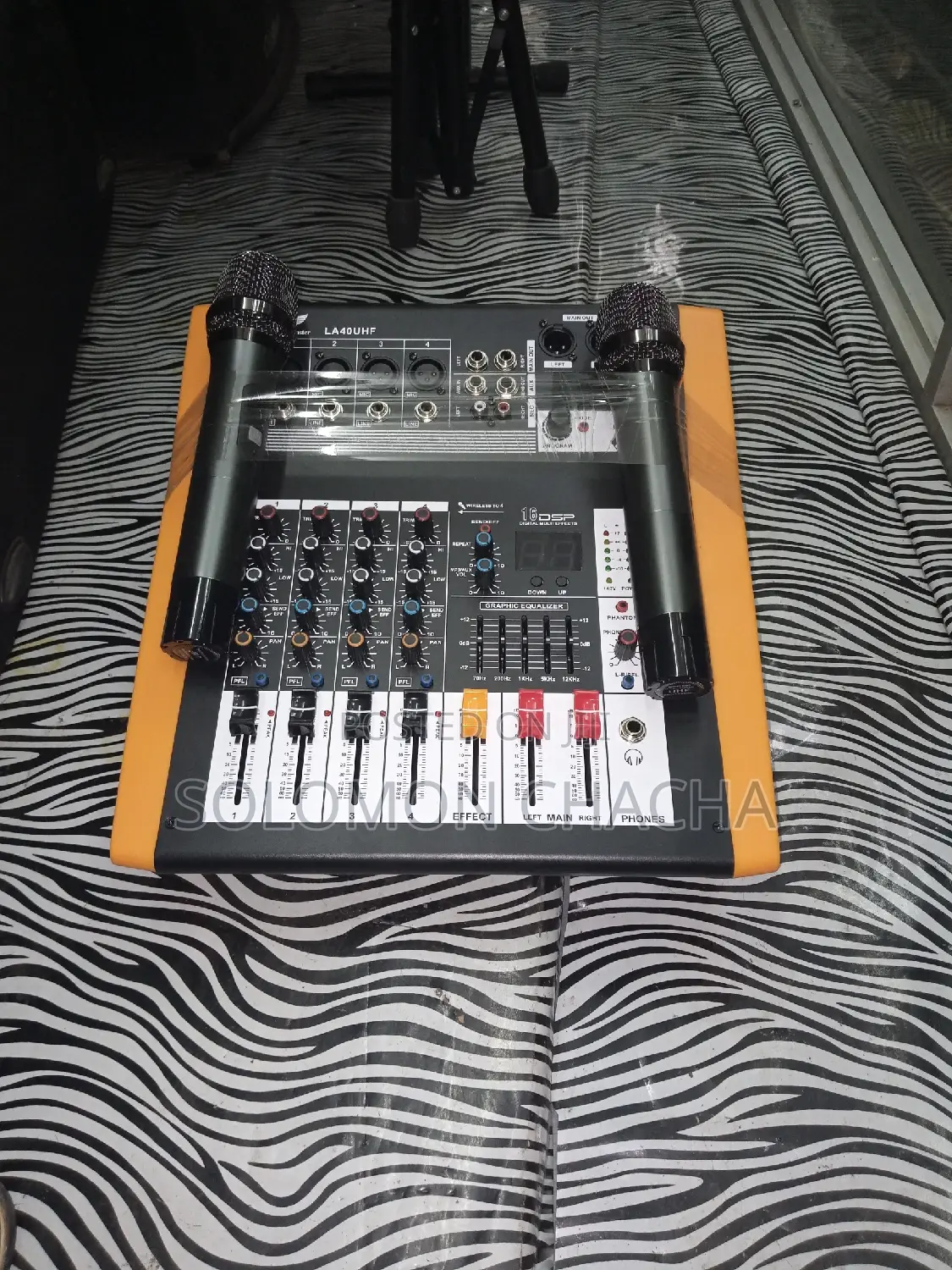 Master Sound 4channel With Inbuilt 2 Microphone