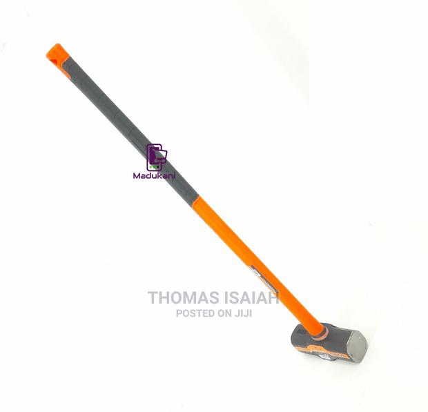 14LBS Sledge Hammer With Fibreglass Handle - thumbnail 3