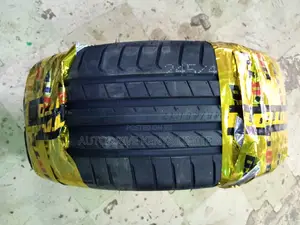 Boto 245/45r17. 99W.