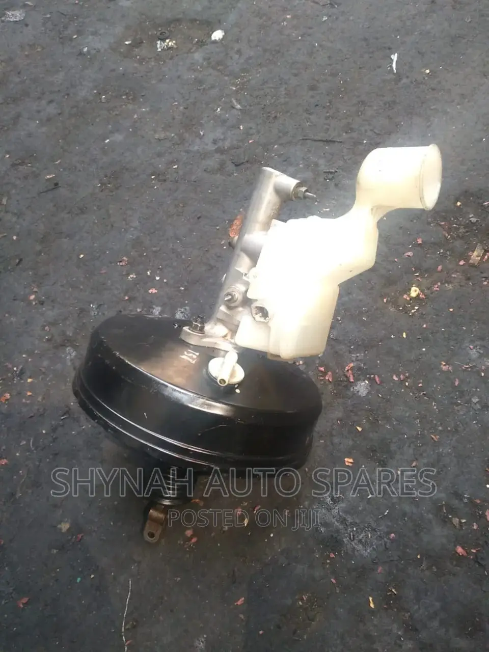 Brake Booster and Master Cylinder Toyota Nze, Premio,Fielder