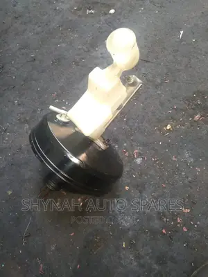 Brake Booster and Master Cylinder Toyota Nze, Premio,Fielder