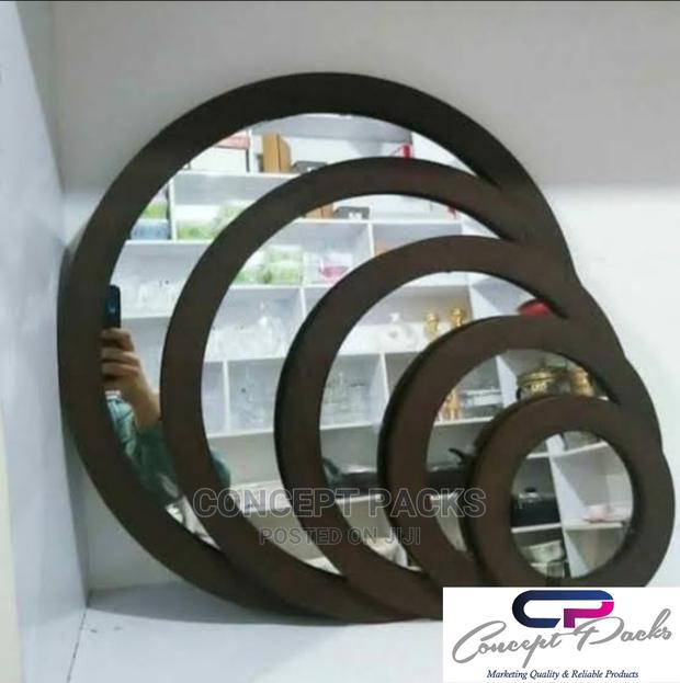 5pc Decorative Wall Mirrors. - thumbnail 2