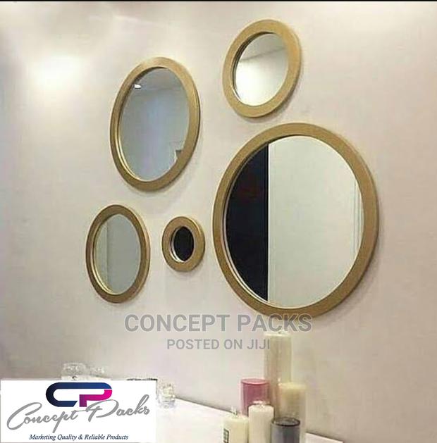 5pc Decorative Wall Mirrors. - thumbnail 4