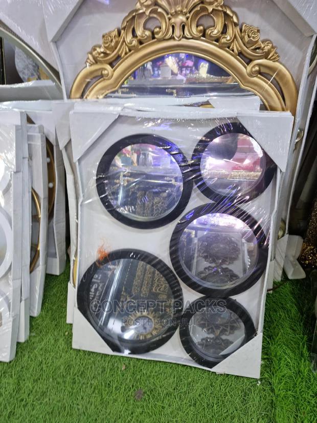 5pc Decorative Wall Mirrors. - thumbnail 6