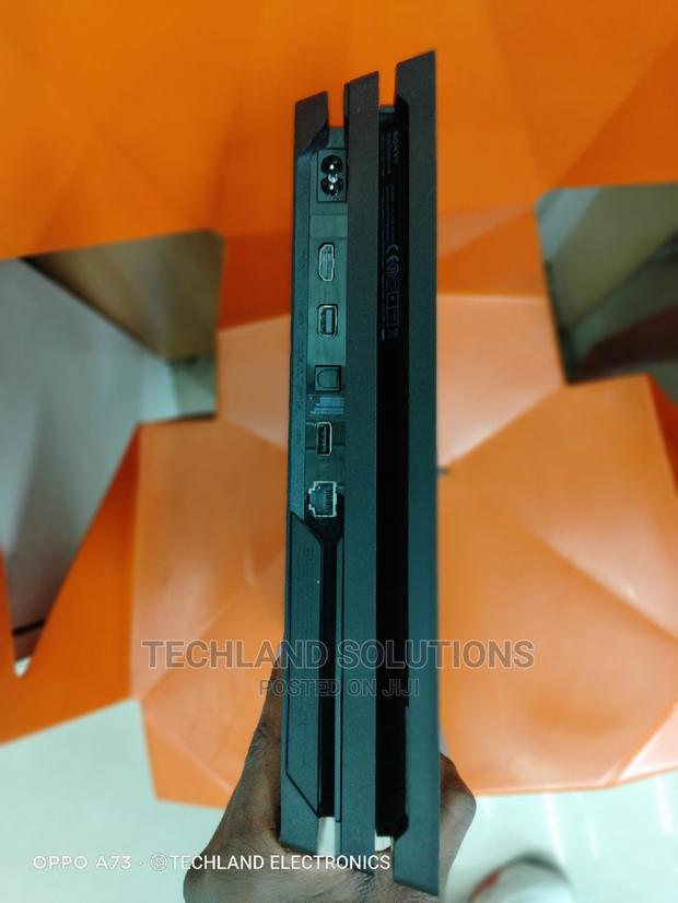 Playstation 4 PRO One TB - thumbnail 4