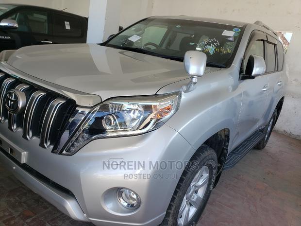 Toyota Land Cruiser Prado 2014 Silver - main view
