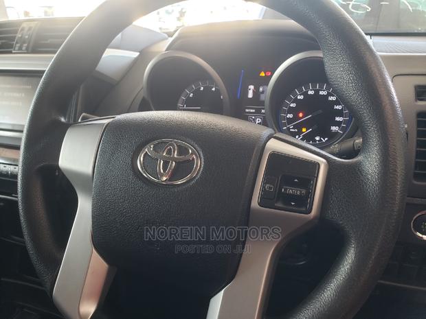 Toyota Land Cruiser Prado 2014 Silver - thumbnail 8