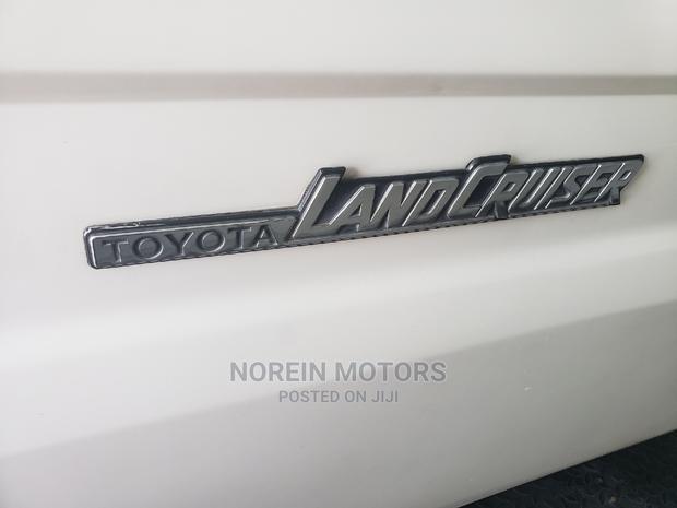 Toyota Land Cruiser 2014 Silver - thumbnail 10