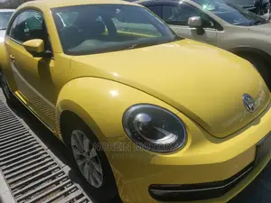 Volkswagen Beetle 2014 Yellow