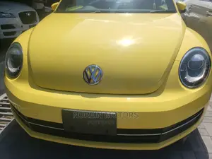 Volkswagen Beetle 2014 Yellow