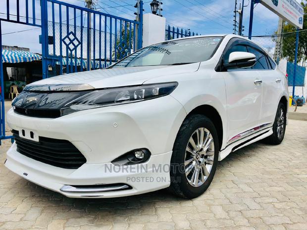 Toyota Harrier 2015 Off White - thumbnail 2