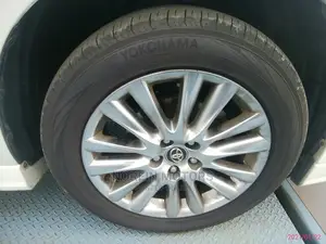 Toyota Harrier 2015 Off white