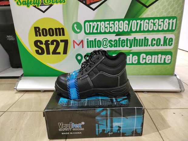 Safety Boots With Guarantee