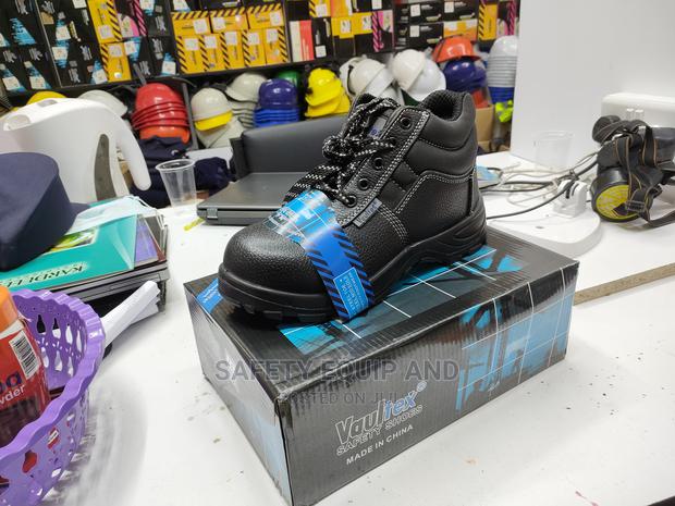 Safety Shoes That Last - main view