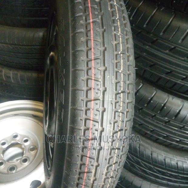 Donut Tyres Size 12 for All Saloon Cars