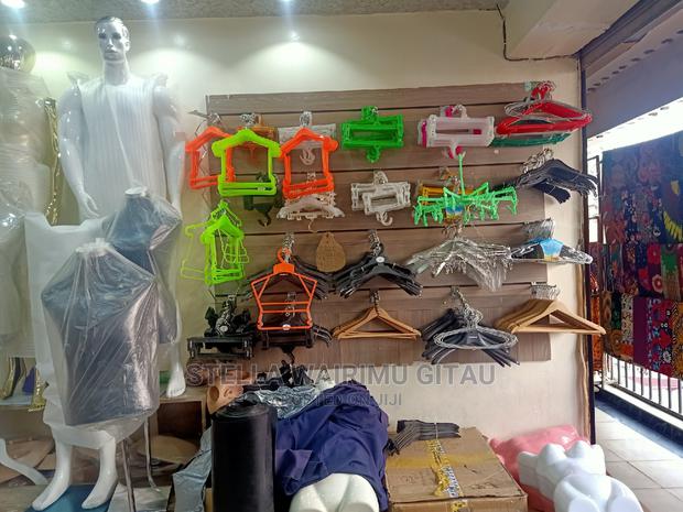 Plastic Hangers - thumbnail 15