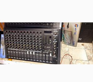 Max Powered Mixer 12channels - main view