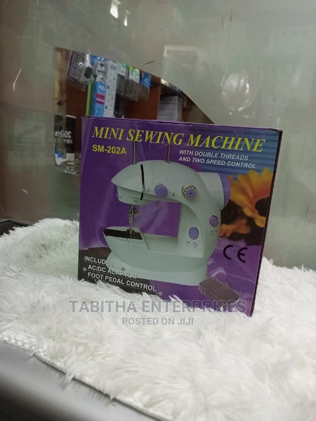 Mini Sewing Machine