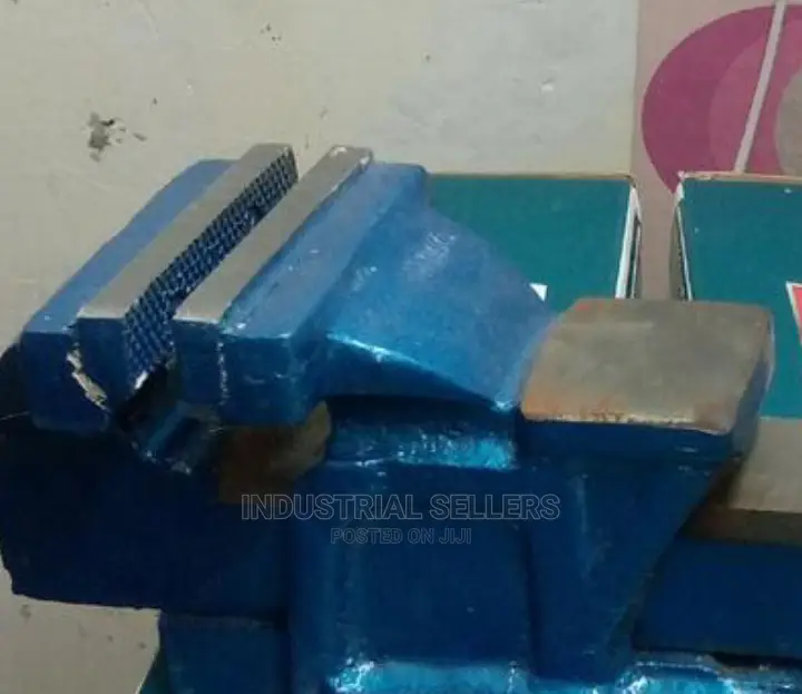 Multiple Function 6" Bench Vice