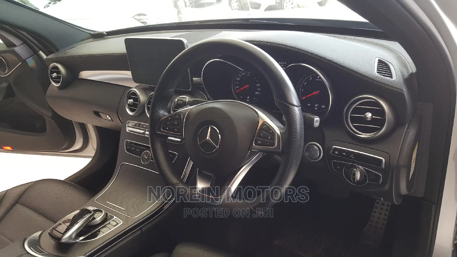 Mercedes-Benz C180 2015 Silver
