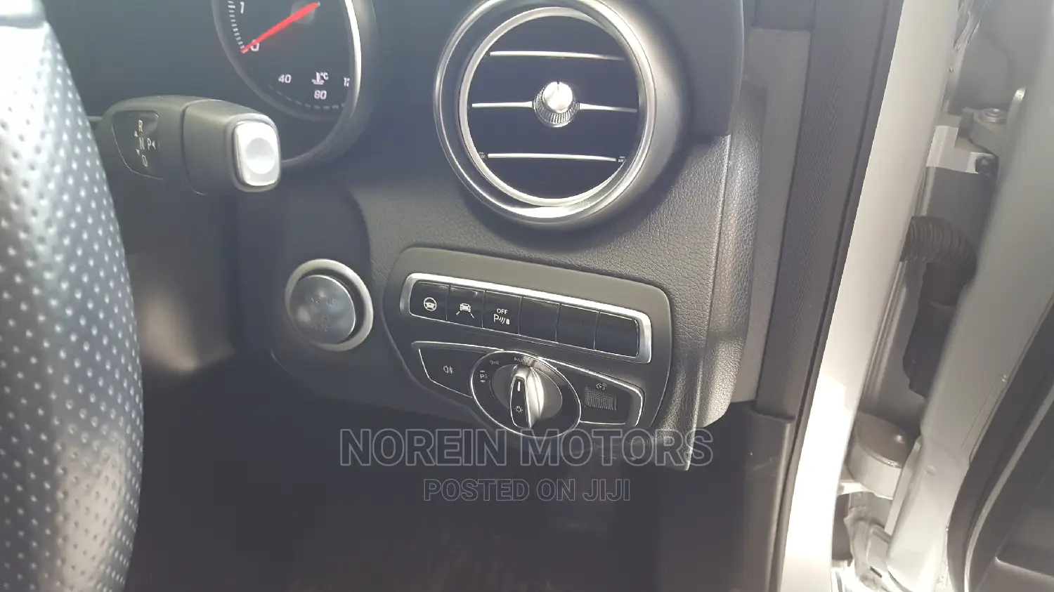 Mercedes-Benz C180 2015 Silver