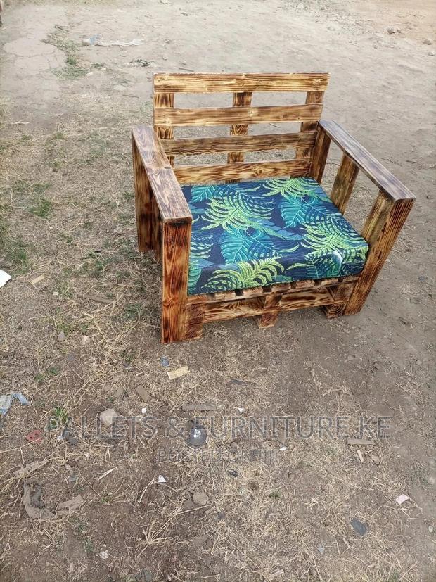 Pallets Sofa - thumbnail 4