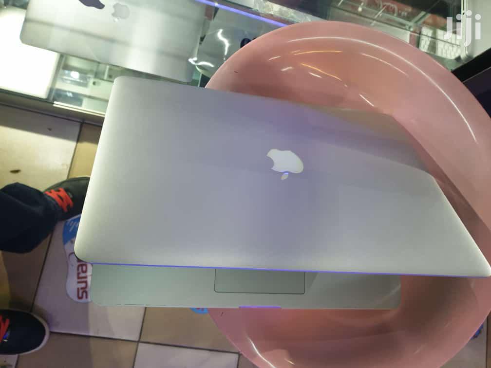 Apple Macbook Pro 13.3" 500GB HDD 4GB RAM