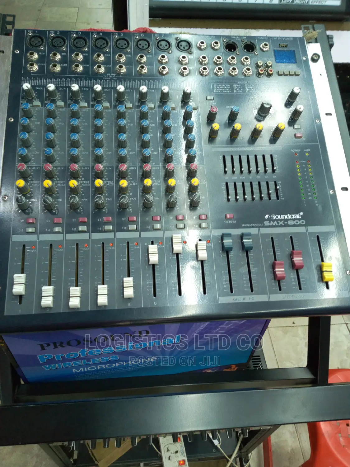 Sound Craft Mixer SMX 800