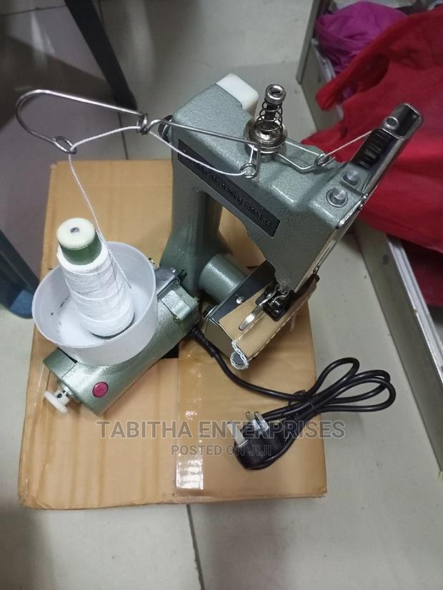 Portable Sewing Machine G.K.9