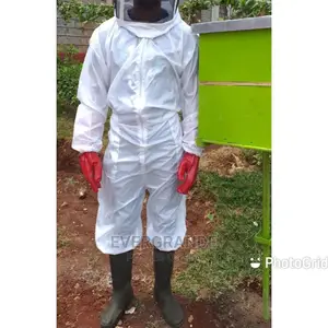 Brand New Bee Suit and Gloves
