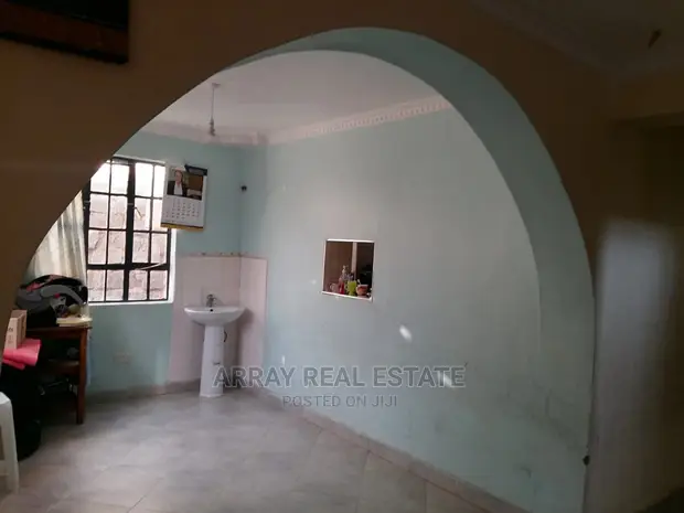 4bdrm Maisonette in Balozi Road, Kitengela for Sale