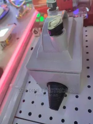 Fuse Carrier / MC Cut Out