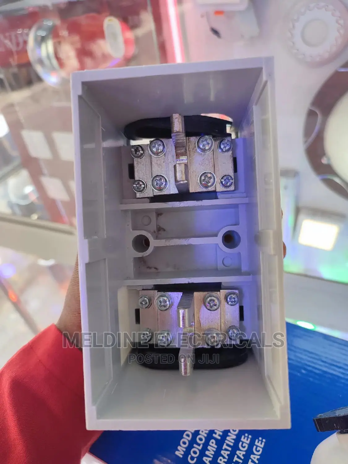 Fuse Carrier / MC Cut Out