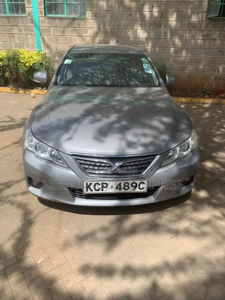 Toyota Mark X 2012 2.5 AWD Silver