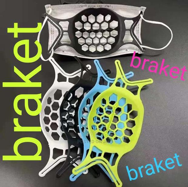 Rubber Mask Braket - main view