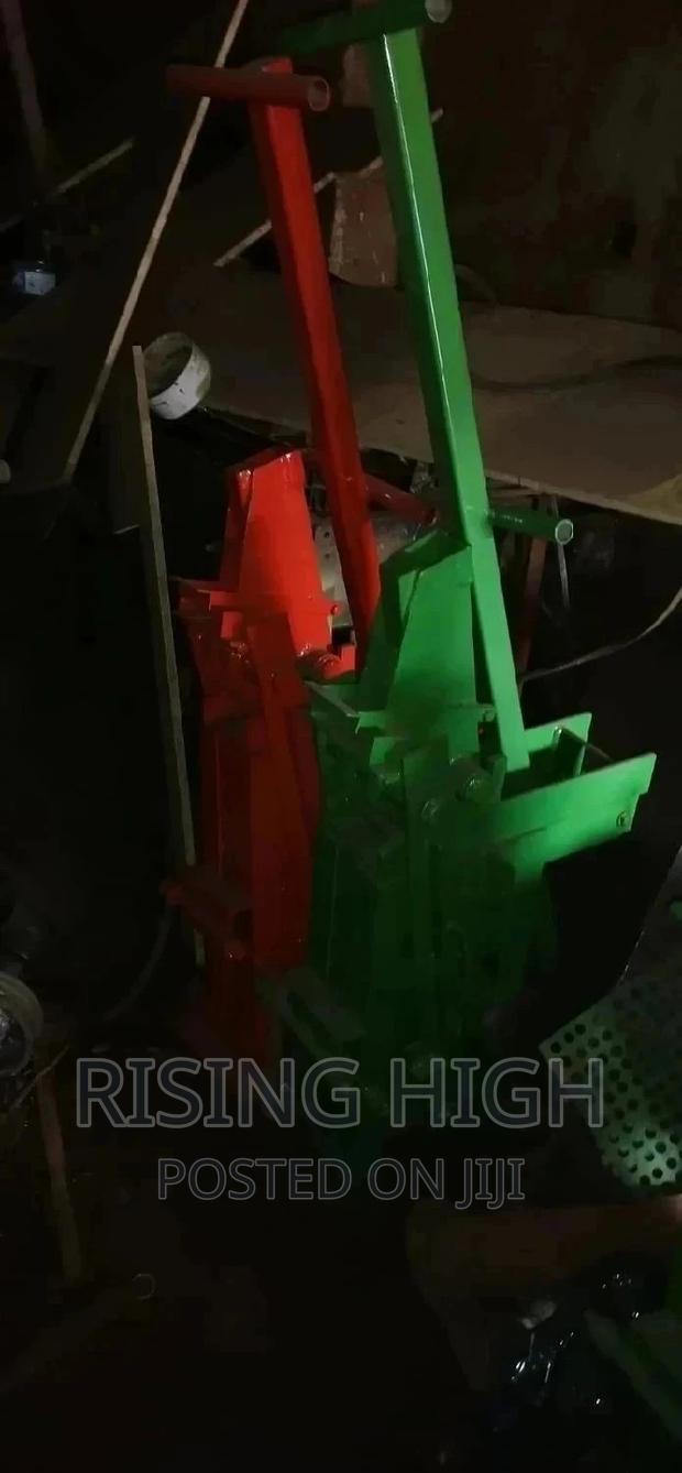 Awsome Interlocking Machines