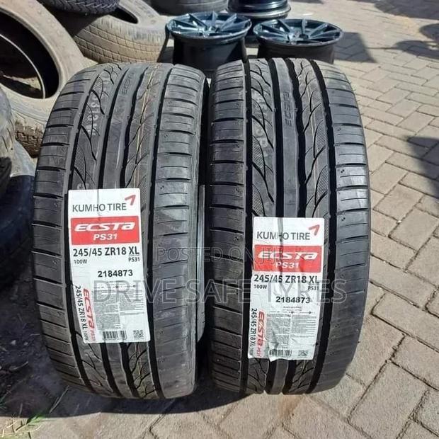 245/45 ZR18 Kumho Tyre XL