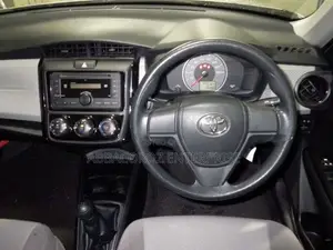 Toyota Axio 1.5 G 2WD 2015 Silver