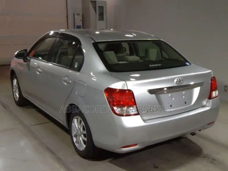 Toyota Axio 1.5 G 2WD 2015 Silver