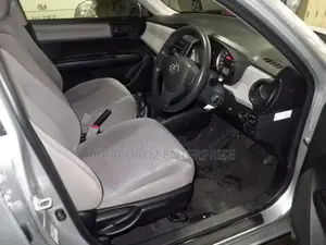 Toyota Axio 1.5 G 2WD 2015 Silver